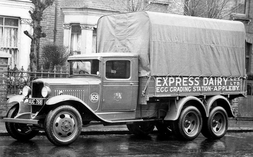 1934 Probably posed in London before its long journey north, this Bedford ‘WLG’, fleet no 169, AUC 768, chassis no 125773, was converted to a six-wheeler by Universal Power Drives. The total cost new, including ‘in-house’ bodywork, came to £383. With a ULW of 2.9.3.17, giving a four-ton ‘useful load’, one wonders how many crates of eggs that would amount to! The front tyres were stated as 600×20, with 30x50s on the rear. A final overhaul in September, 1940, costing £172, extended its life until January 1944. It passed to Dunnings of Enfield for scrap, under MOWT (Ministry of War Transport) licence no 44028, for £35. (Courtesy The Express Dairy Motorised Fleet, Allan Bedford, Heritage Machines)