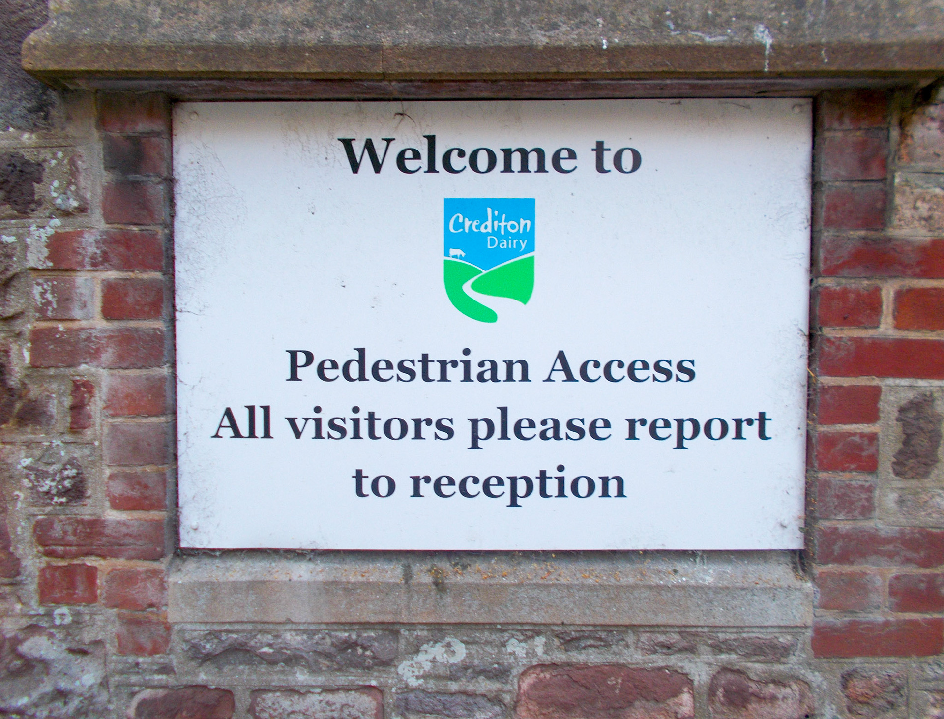 2014 Crediton Dairy Signs and Entrance (Courtesy Paul Smith)