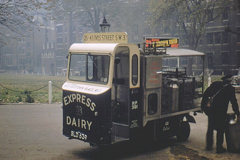 Ives Street, Chelsea. Rider Pram Reg: SLO 639 (Courtesy Michael Aldread)