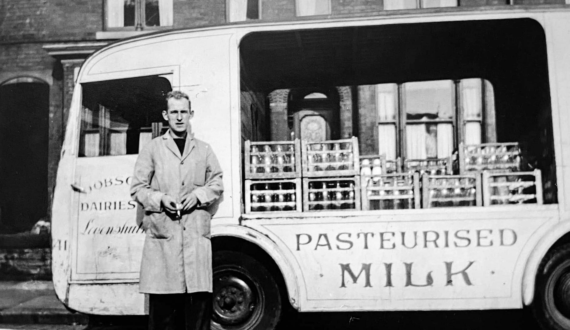 1950's Dobson's Dairies, Levenshulme. Harry Whalley commented "My grandad and dad worked for Dobson's Dairies in Levenshume" (Courtesy Harry Whalley)
