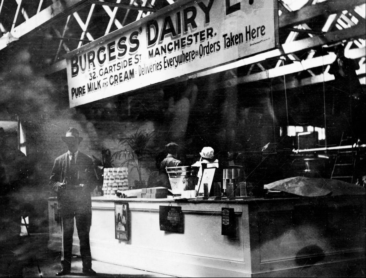 1926 Burgess Creamery, Market Stall, Gartside Street, Manchester (Image courtesy of Manchester Libraries)