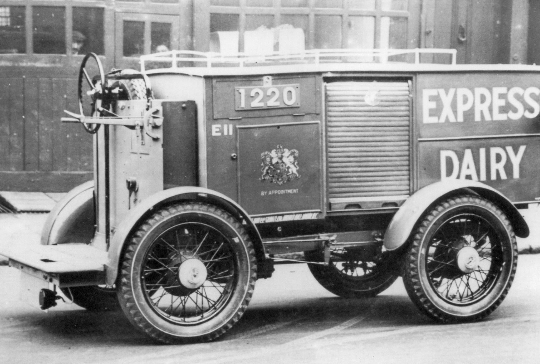 1920's? Very early float, E11-1220 (Courtesy Michael Aldread)