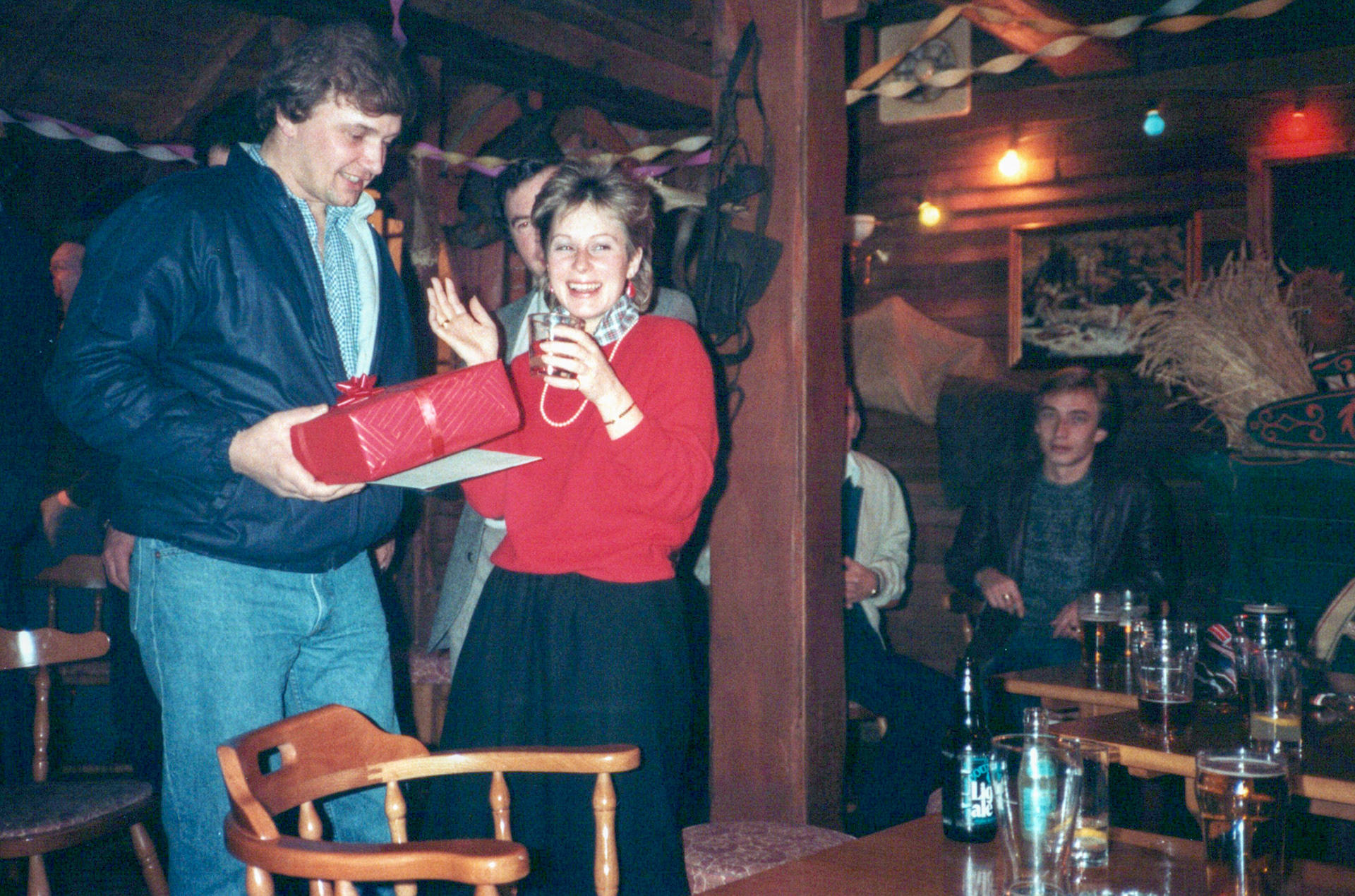 1983 South Morden Management at the pub. Left to right: Joe Taylor, Sue (Suzanne) Thomas, Bobby Moore (behind Sue), Micky Clark sitting in the background.