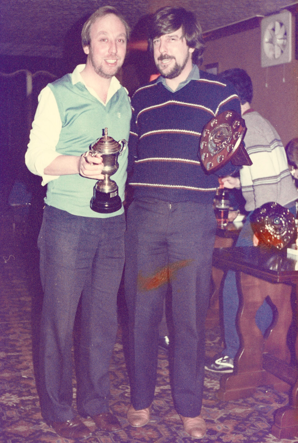1980s Social Evening at 'The Farwig' pub, opposite Bromley Processing. Colin Bristow and Reg Ball.  (Picture by Reg Ball, on loan from Colin Bristow)