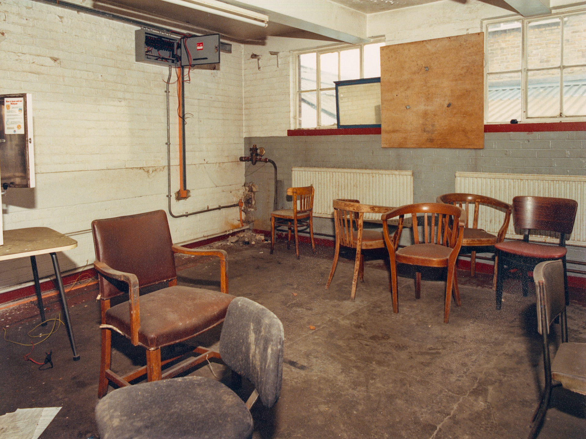 1989 Bromley Processing demolition. (Pictures by Tony Isbit, on loan from Colin Bristow)