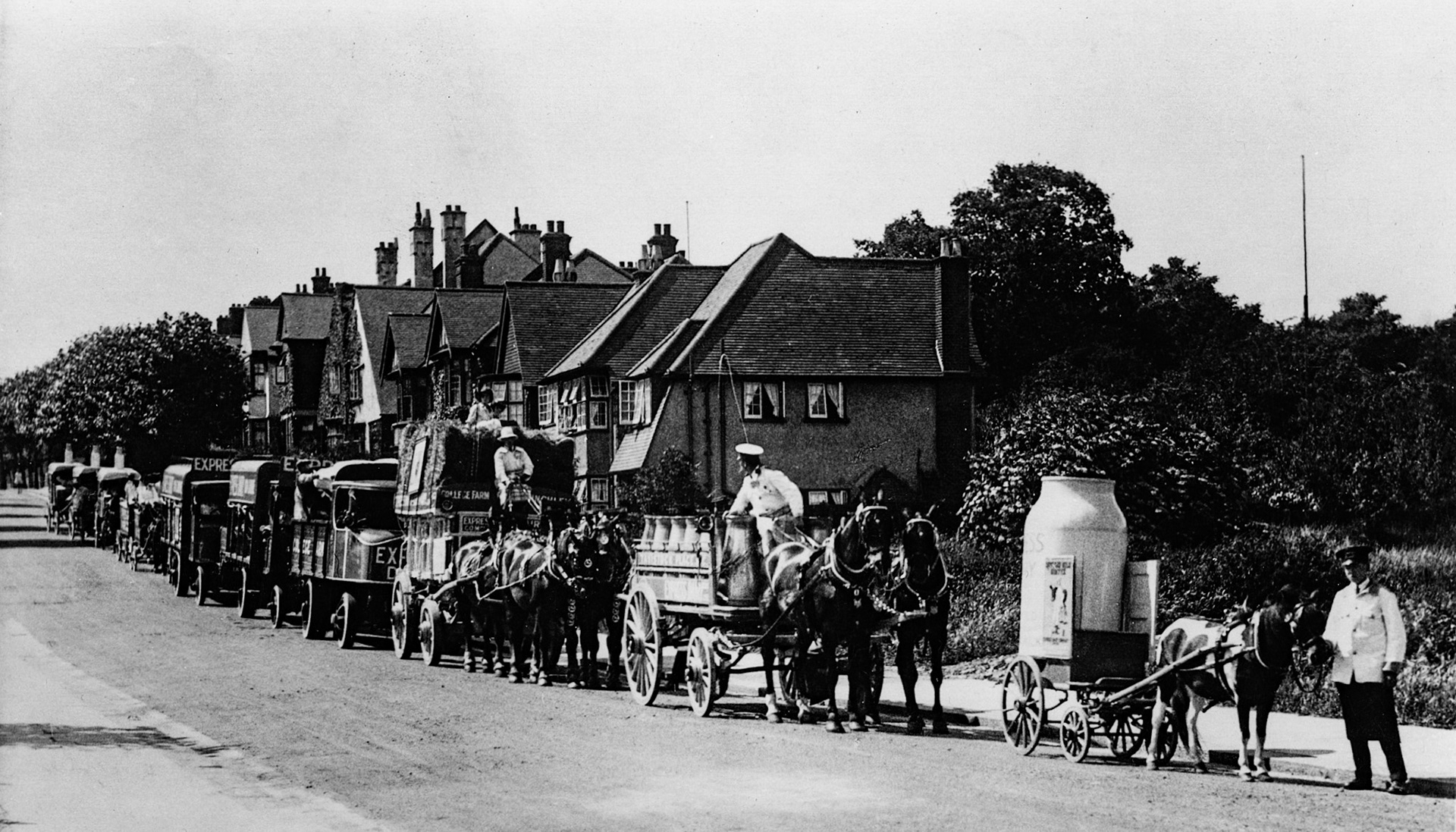 1930's Finchley? (Courtesy Paul Smith)