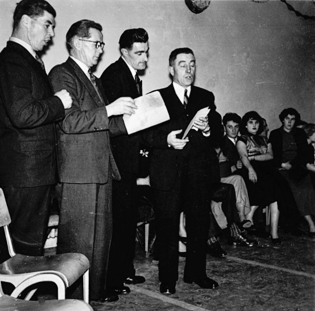 Sandra Lewis comments "I think it could be Alan Sambrook on the left" (Courtesy Joe Lyons)