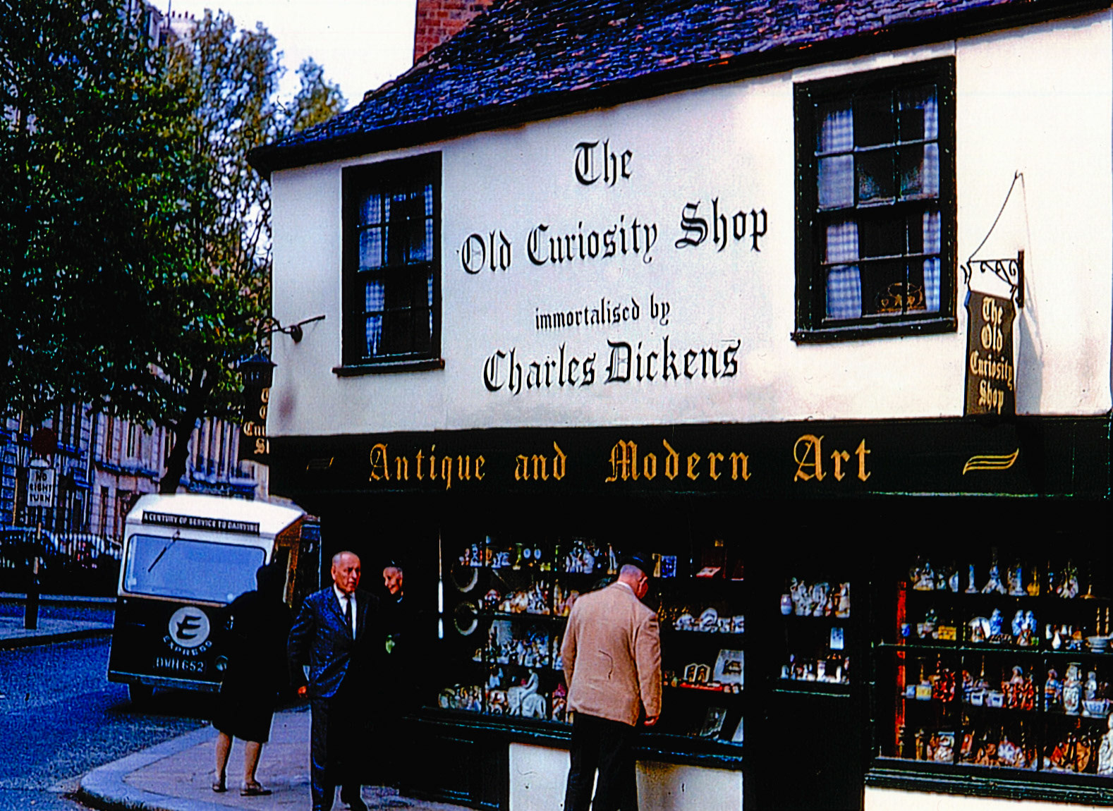 1960's delivery in London near The Old Curiosity Shop, 13-14 Portsmouth St, London WC2A 2ES. (Courtesy Dave Fane)