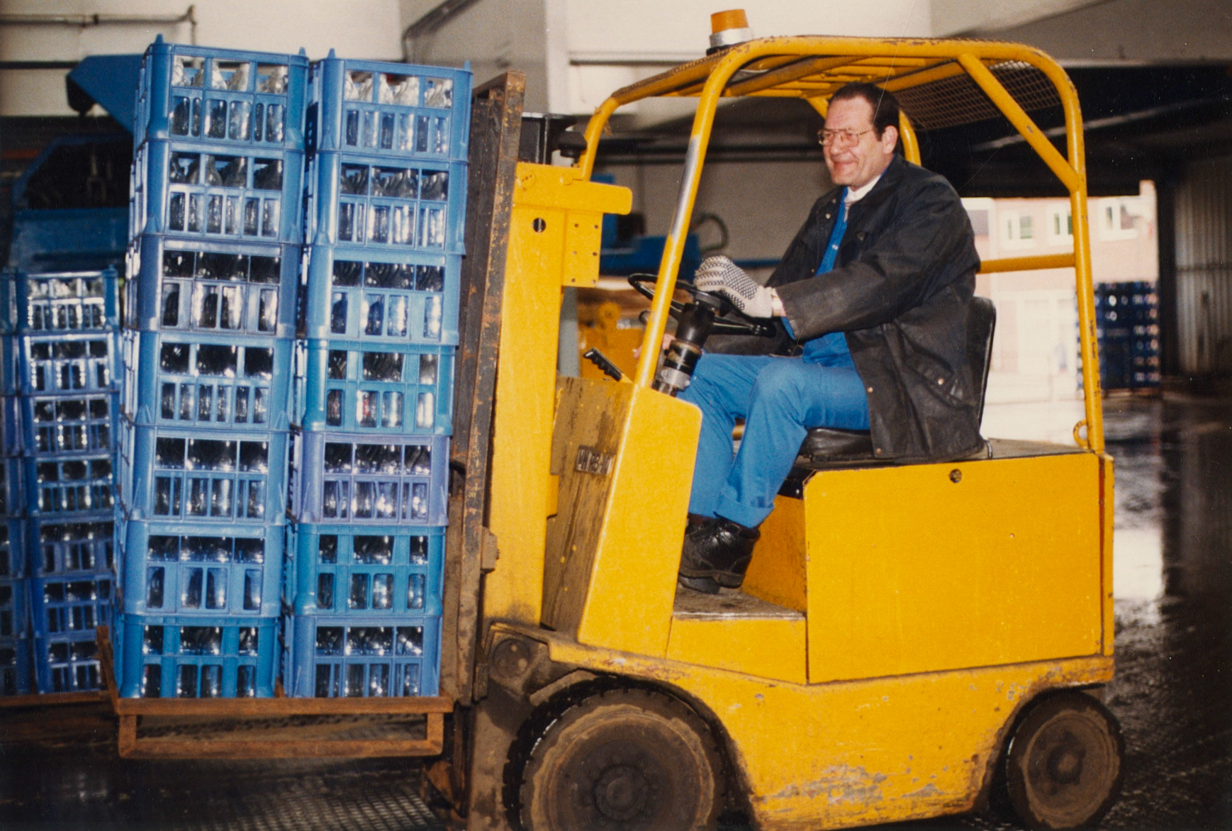 1980s Bromley Processing Transport, Yards and Forklifts. Paul Batchelor recognises Gerry Lowe on the fork lift. (Pictures by Reg Ball, on loan from Colin Bristow)