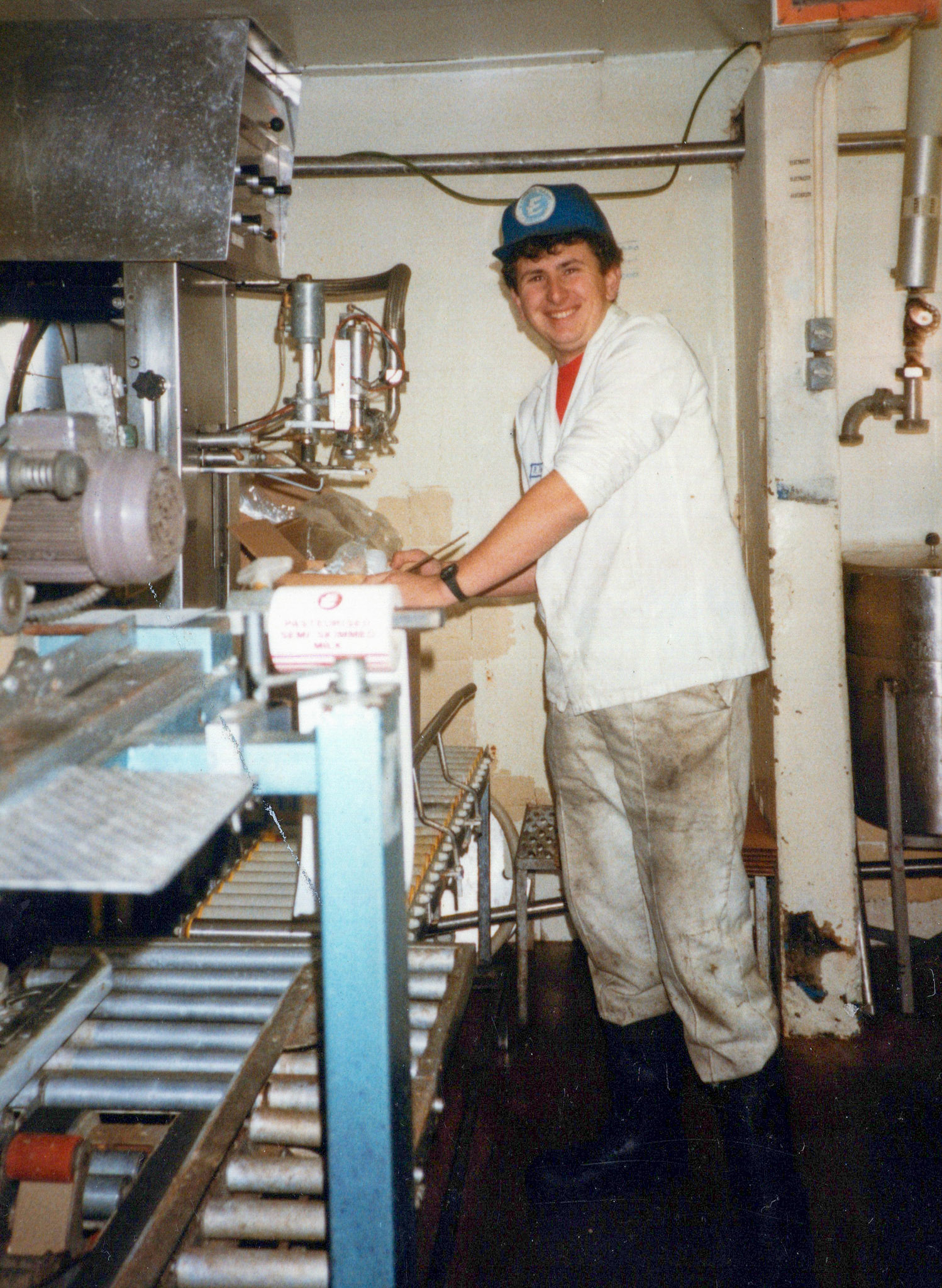 1986 Didcot Russell Finch (aged 18) filling Pergals (Courtesy Russell Finch)