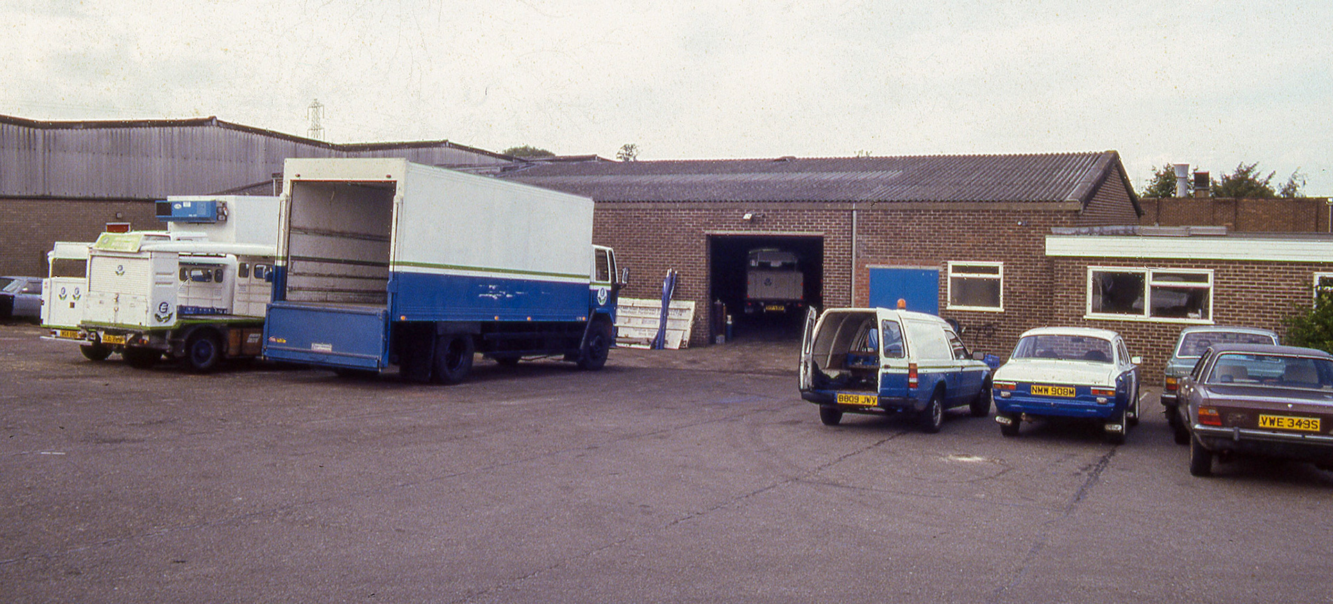 1980's Thornbury dairy yard and EVM workshop (Courtesy Dave Fane)