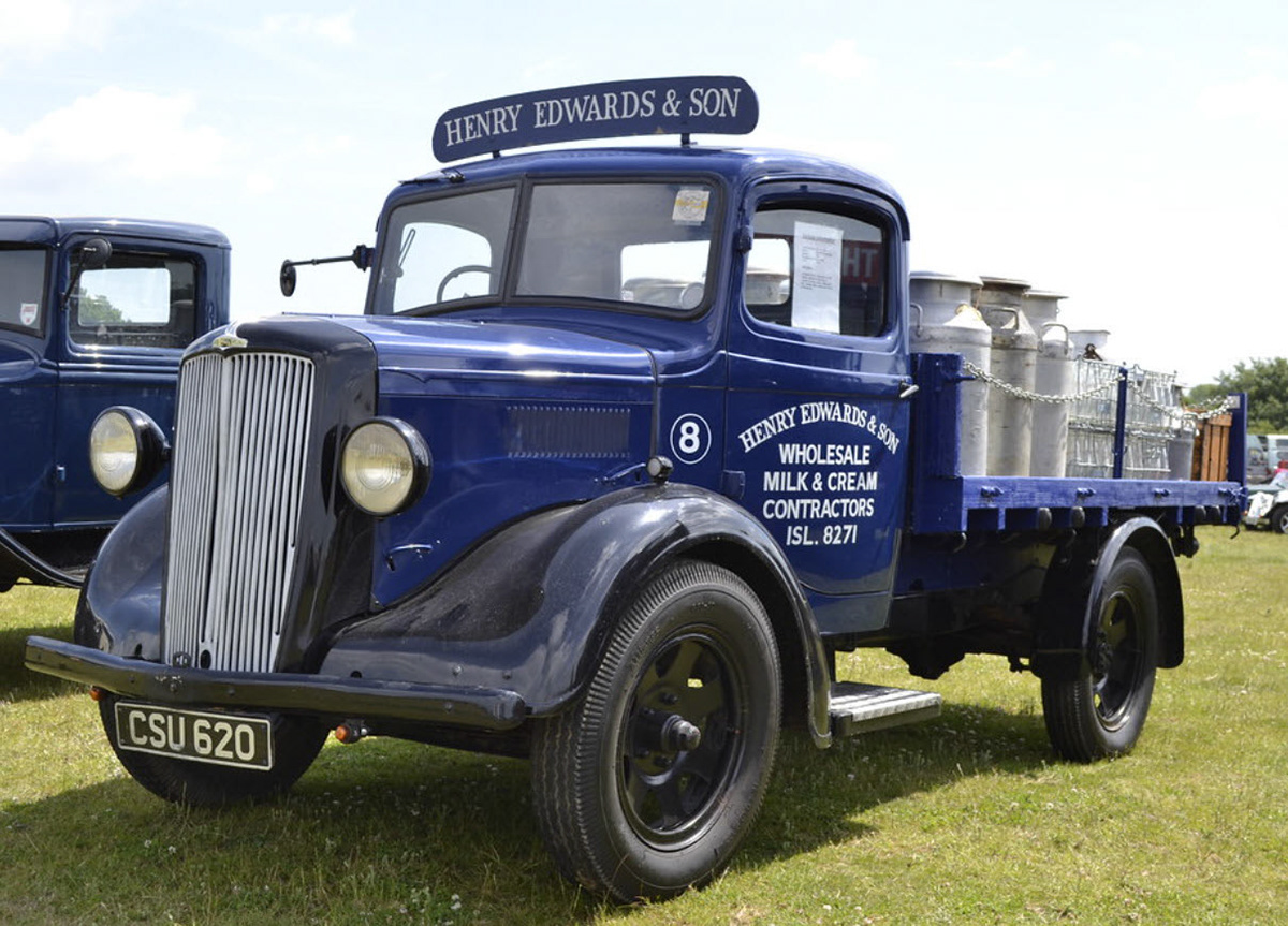 1946 Morris Commercial Milk Lorry 'Henry Edwards & Son' Reg CSU 620 (Courtesy Mike S, Flickr)