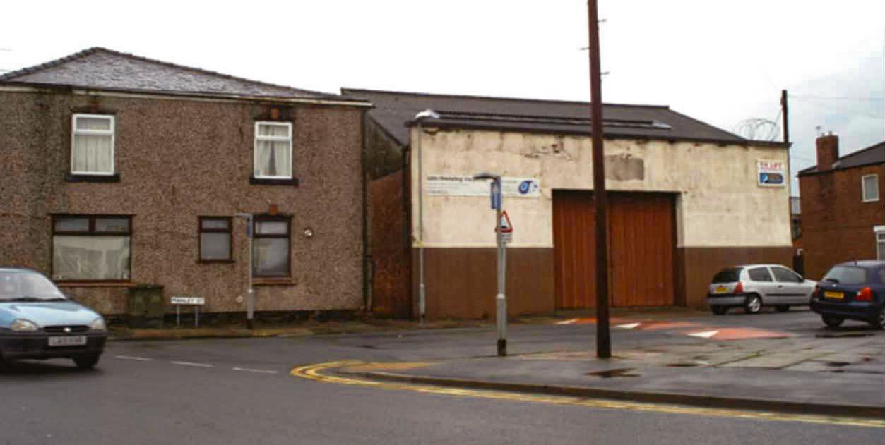 Wigan Depot. Paul Simm comments "They put the rounds in the old Daisy Dairy depot, which Waterfords bought"