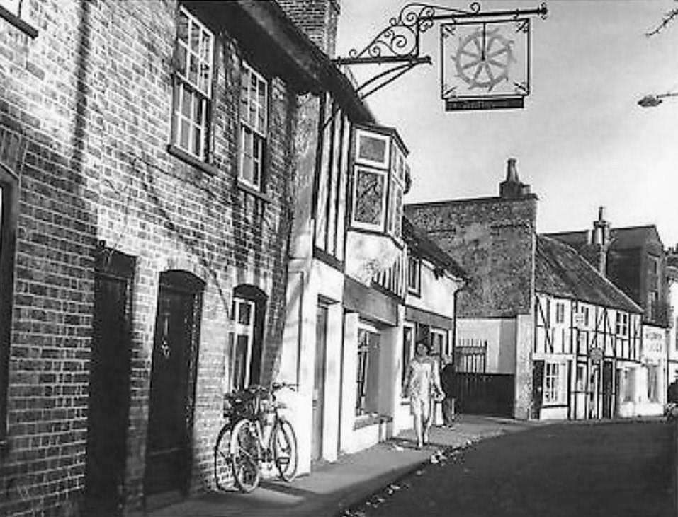 1950's? Express Depot in Cross Street, Uxbridge (Courtesy Richard Gaylard)