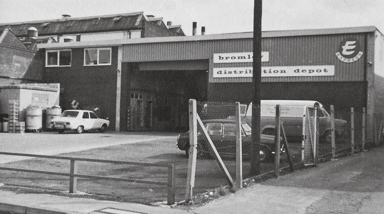 Bromley Keith Goodby comments "Only ever went to the Bromley bottling plant once. I always remember the Farwig Lane sign had been changed to Earwig Lane 😊" (Courtesy Paul Luke)