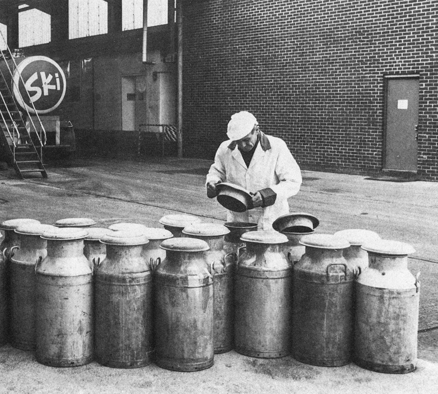 1982 Christmas Cream preparation at Honiton (Derek Ostler)