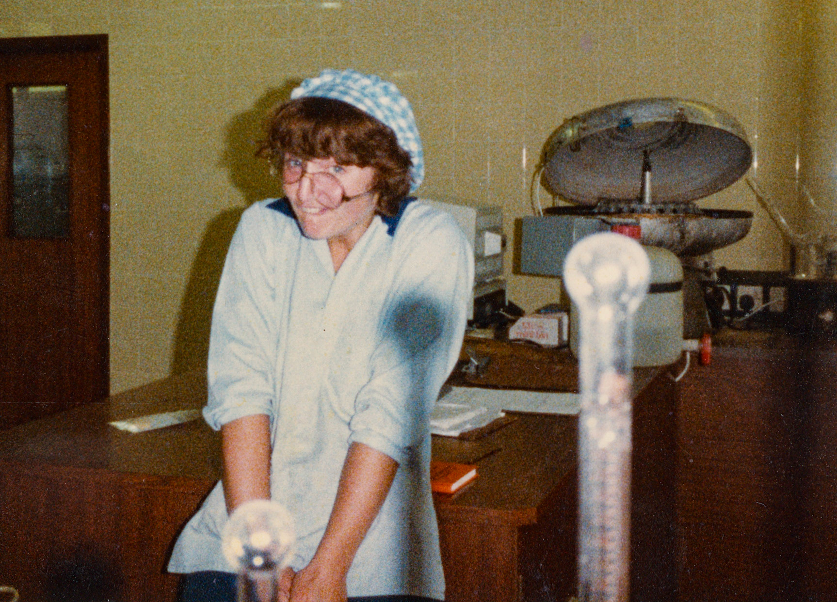 1983 Honiton Laboratory, Anne Seward 'being silly' (Courtesy Wendy Hawker)