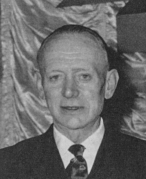 1966 Long Service Dinner 50 Year Award to Mr L.E. Reeves from Richmond. (Express News Summer 1966)