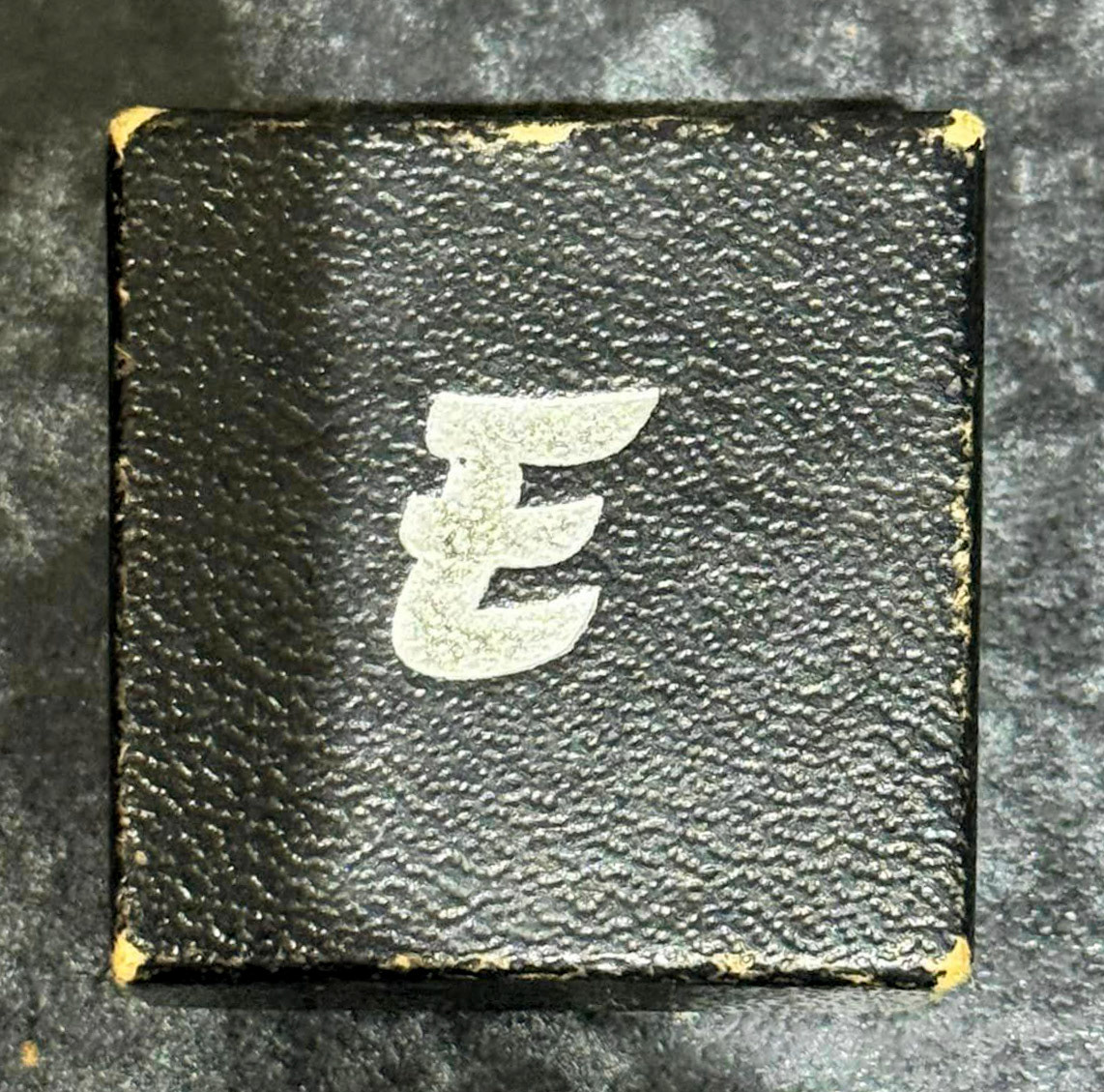 1970's? Ken comments "Just been going through some of my late dad’s stuff and came across these".(Courtesy Ken Simmons)