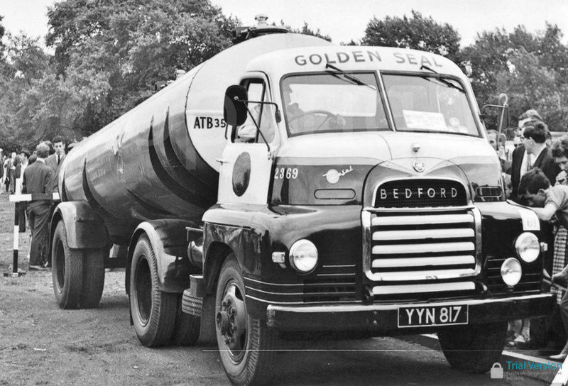 1960's Golden Seal Bedford Tanker YYN 817, Fleet No 2369