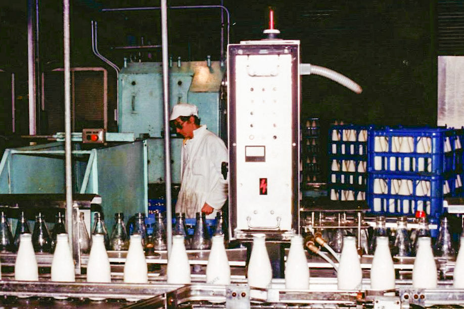 'Early Days' FB Album by Gavin Rainbow, Memories of Woodgate Farms Dairy