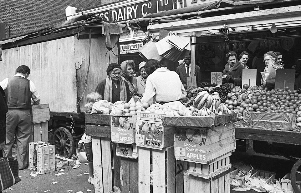 1950's? Express Shop next to market. (Courtesy Growing up in my Britain was GREAT FB Group, via Paul Smith)