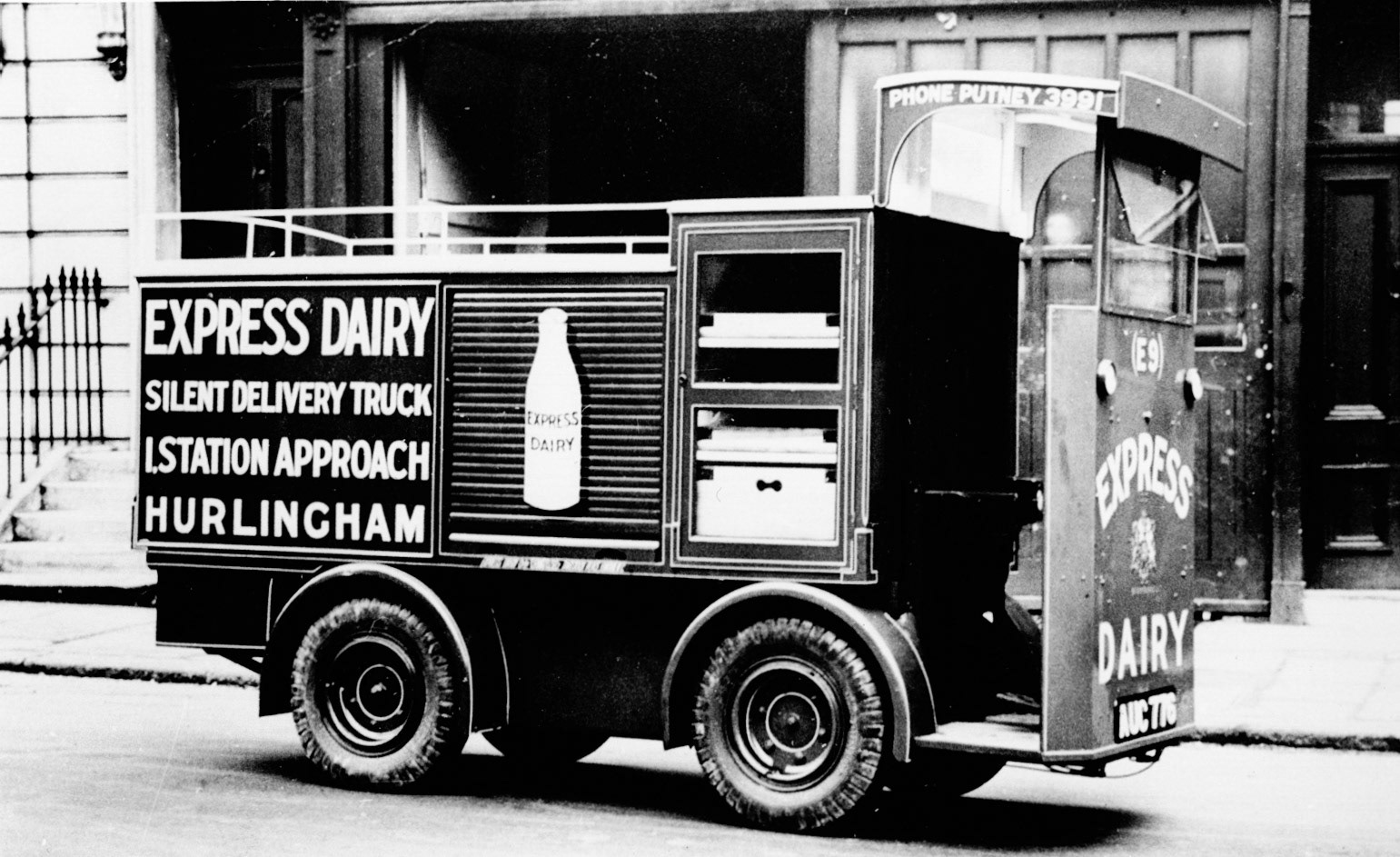 1930's Early electric vehicle from Electricars Ltd. TH Lewis truck with Hurlingham Depot livery.(Courtesy Dave Fane)