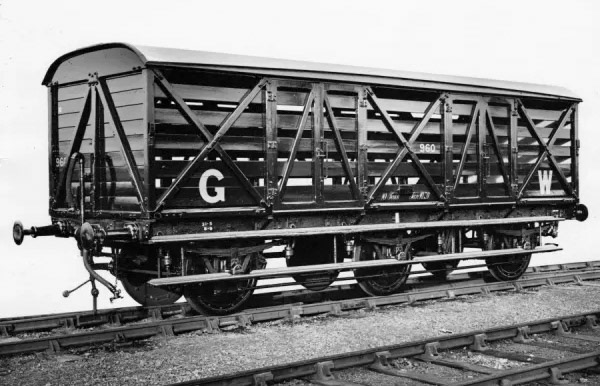 1890 Six wheeled Siphon, No 960, built to diagram O1 and designated for milk traffic. (Courtesy STEAM - Museum of the Great Western Railway)