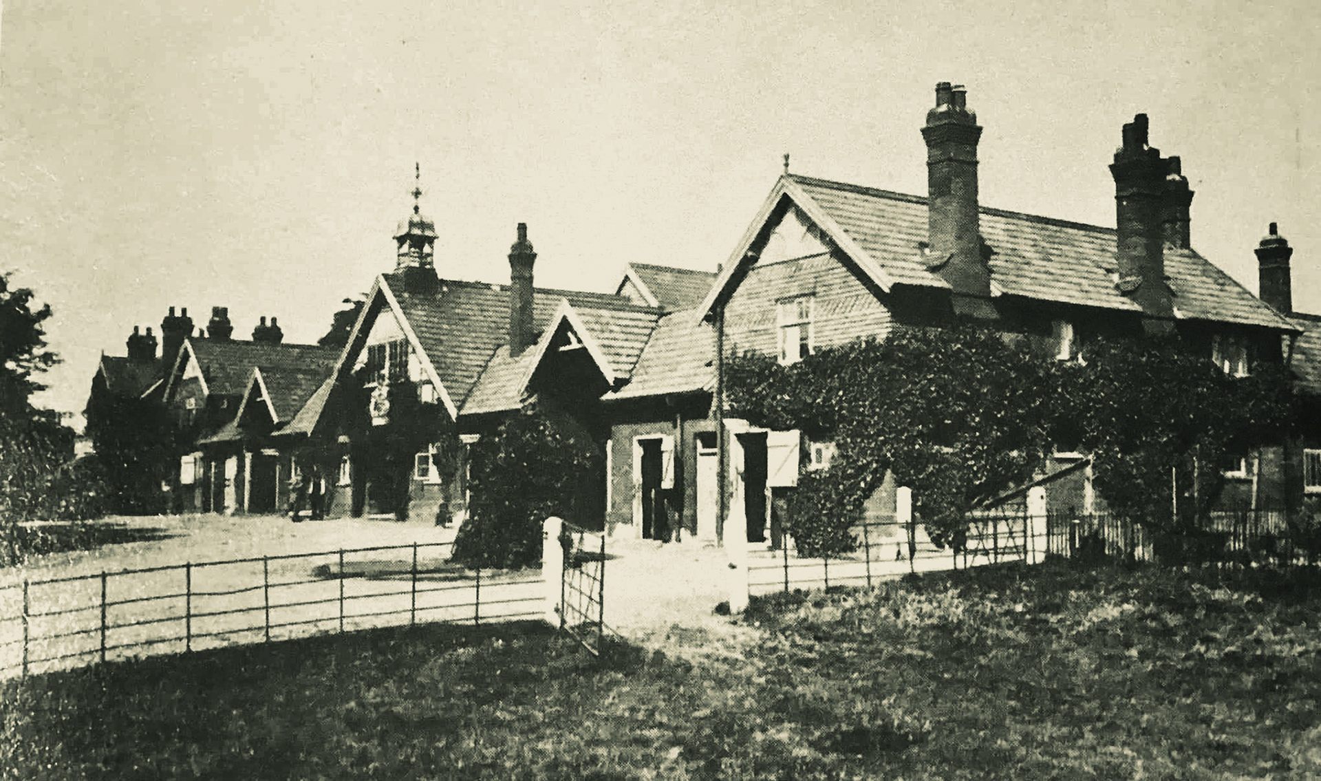 1890's? College Farm, Finchley (Courtesy Michael Aldread)