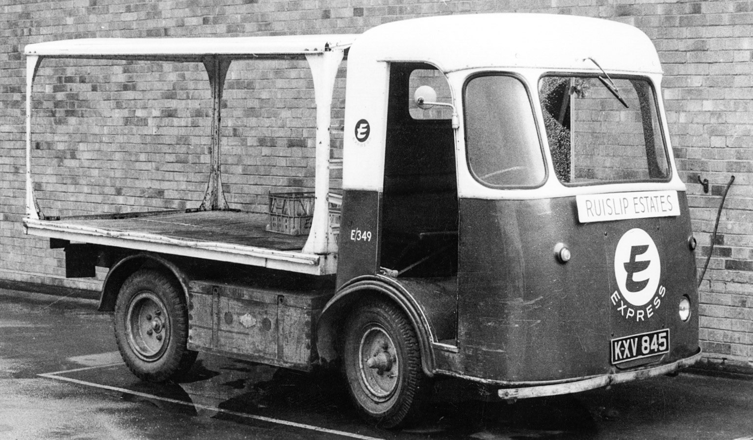 1970s? Ruislip site used this old float KXV 845, CoEv: 349 for site maintenance purposes. (Courtesy Paul Luke)