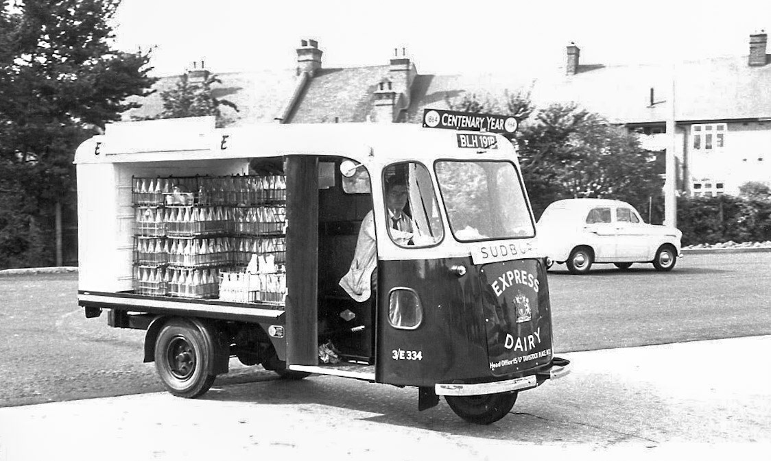 Sudbury Park Farm Reg: BLH 191B, Fleet 3E 334 (Courtesy Paul Luke)