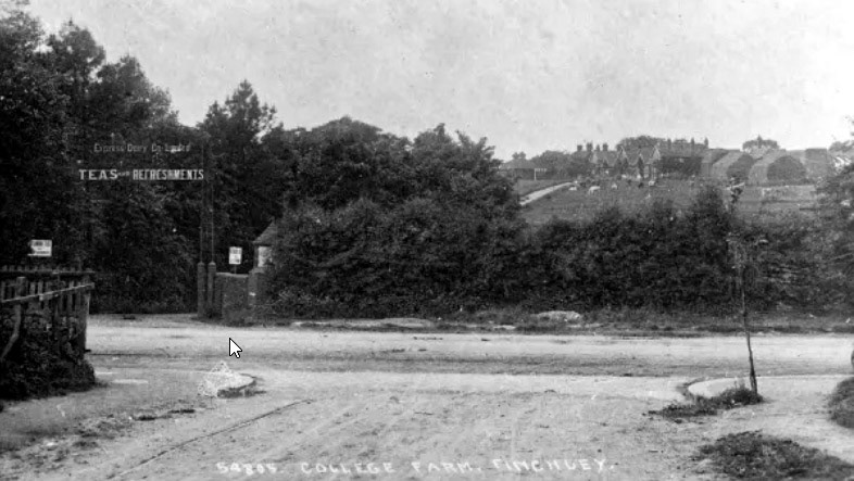 1900's College Farm, Finchley-entrance to Express Dairy Co, Teas and Refreshments. (Courtesy Mary Evans Picture Library)