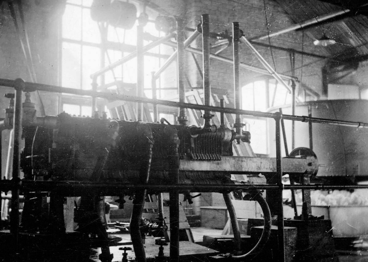 1926 Burgess Creamery early plate heat exchanger?, Gartside Street, Manchester (Image courtesy of Manchester Libraries)