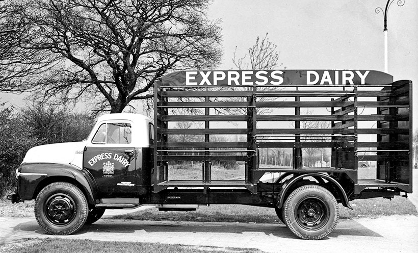 1954 Seen when new, this attractive Bedford ‘A’ Series, chassis no A5LCG28490, engine no A4/A525797, was registered on March 8th, 1954, as OXT 252. Just 17 days later, it received a diesel transplant at an additional cost of £310. Sold in October 1961 to T&F Motors, it raised just £58. (Courtesy The Express Dairy Motorised Fleet, Allan Bedford, Heritage Machines)