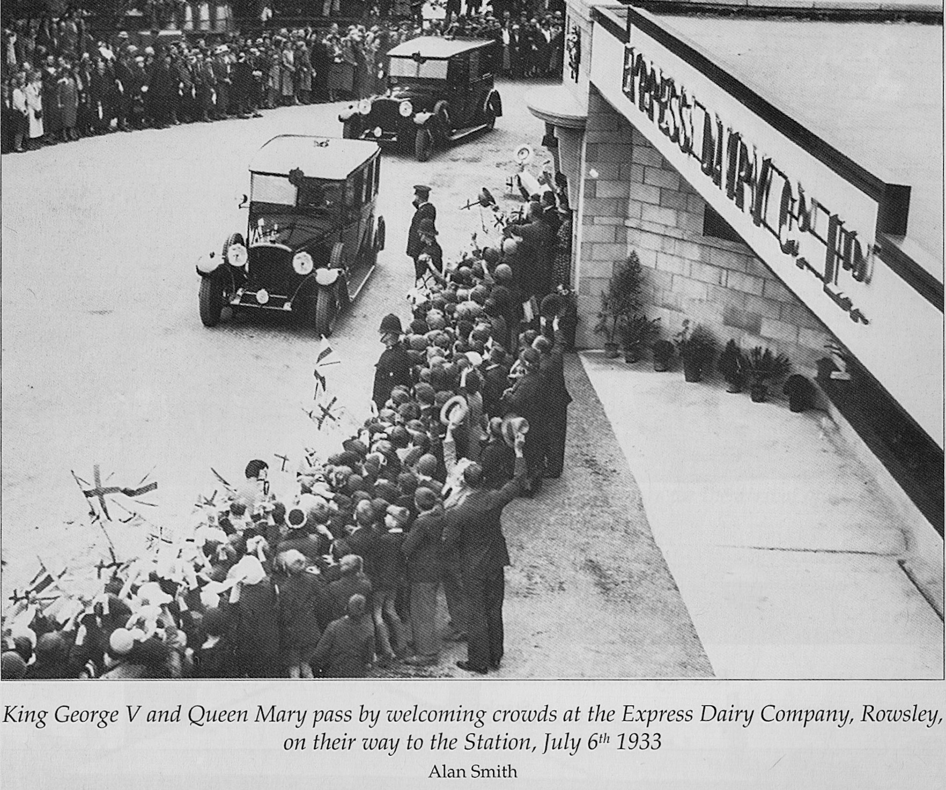 1933 King George V and Queen Mary pass by Rowsley Creamery. (Courtesy 'Dales Life in the Devonshire and Rutland Villages' by Keith Taylor, County Books, image by: Alan Smith)
