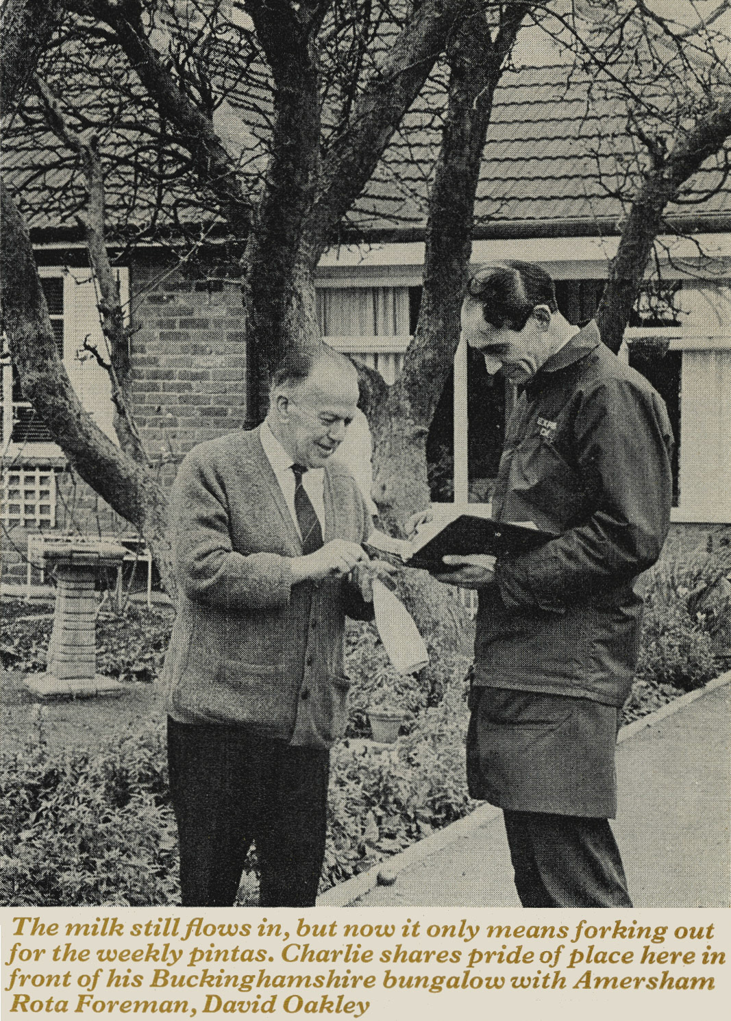 1975 Retiree Charlie Adams with Amersham Rota Foreman David Oakley. (Express News Spring)