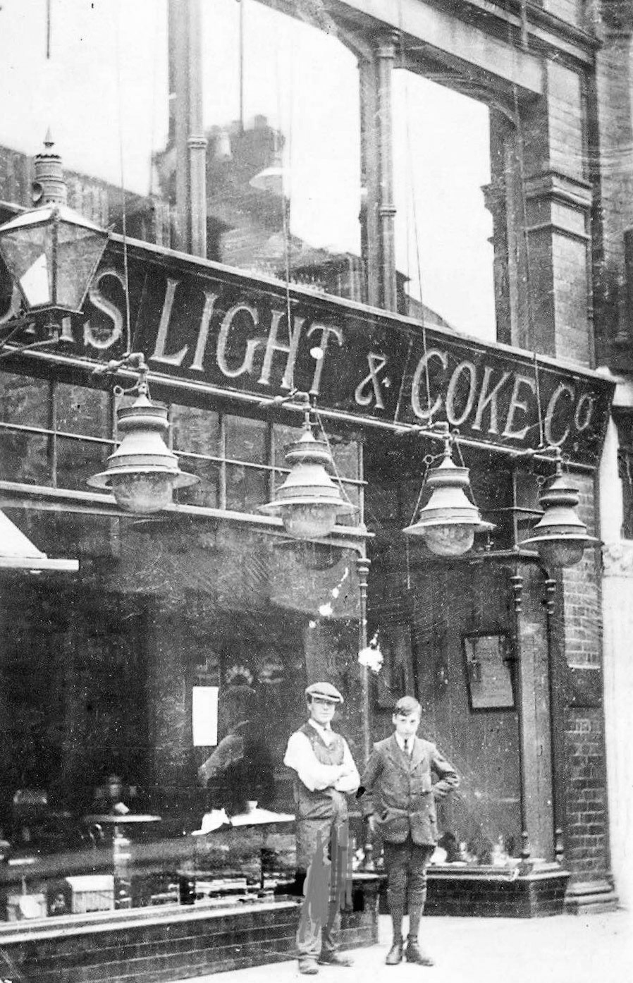 1929 Oswestry Gas, Light &amp; Coke Co. supplied Ruyton Co-operative Dairies Ltd in 1932. 19 Cross Street, Oswestry. (Courtesy Lin Keska)