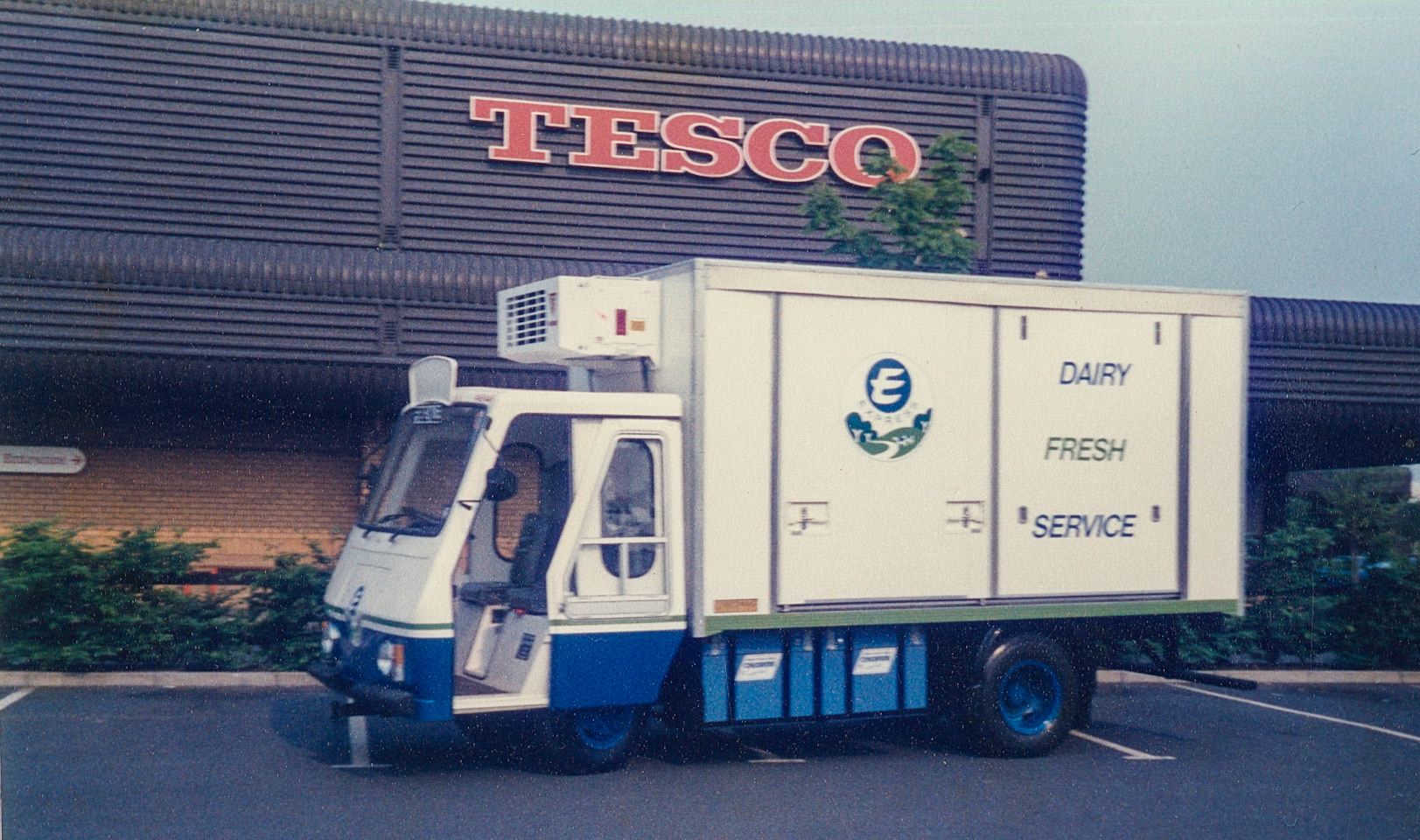 1987 Reg refrigerated float E48 LLF.(Courtesy Paul Luke)