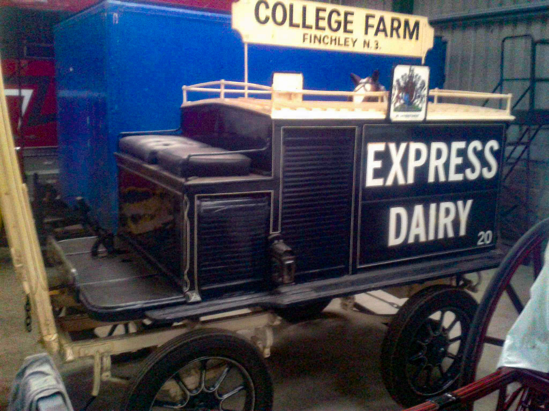 Express horse-drawn cart (Courtesy Edward Finch)