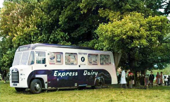 1954 Banstead. Bedford Self-Service Shop and Milk Bar. (Courtesy NA3T/ Michael Aldread)