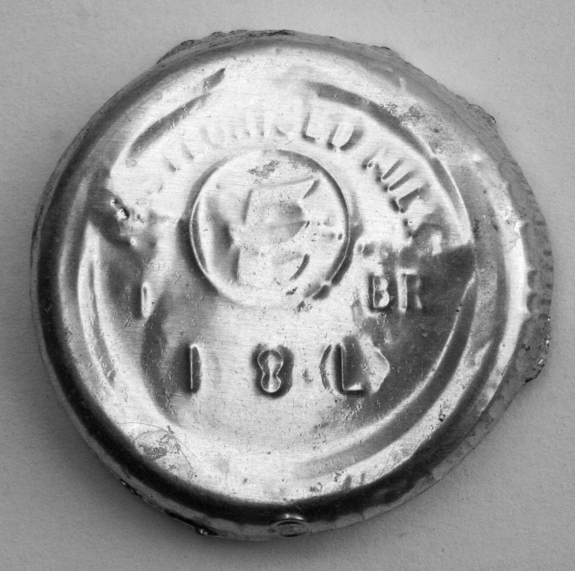 1980's? Foil cap, the BR represents Bromley. (Courtesy Mark Hudson)