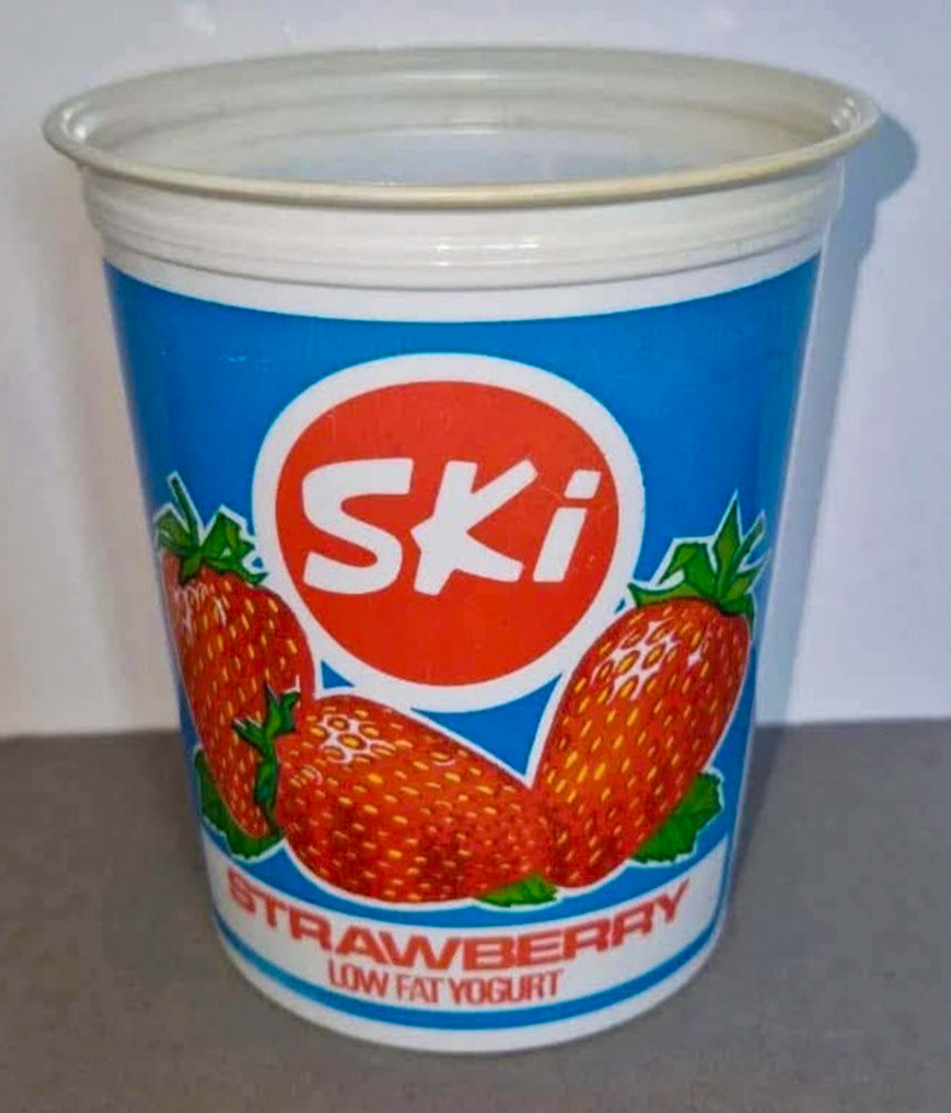 1980's Ski carton with 'new' design. Bob Sharman comments "The first yogurt I ever tried was at the Express Dairy training school in London. All milkman trainees were offered this, as like myself had never heard of yogurt." Parker Dairies added "First yogurt I ever ate, takes me right back to my yoof!" (Courtesy Nick Seviour)