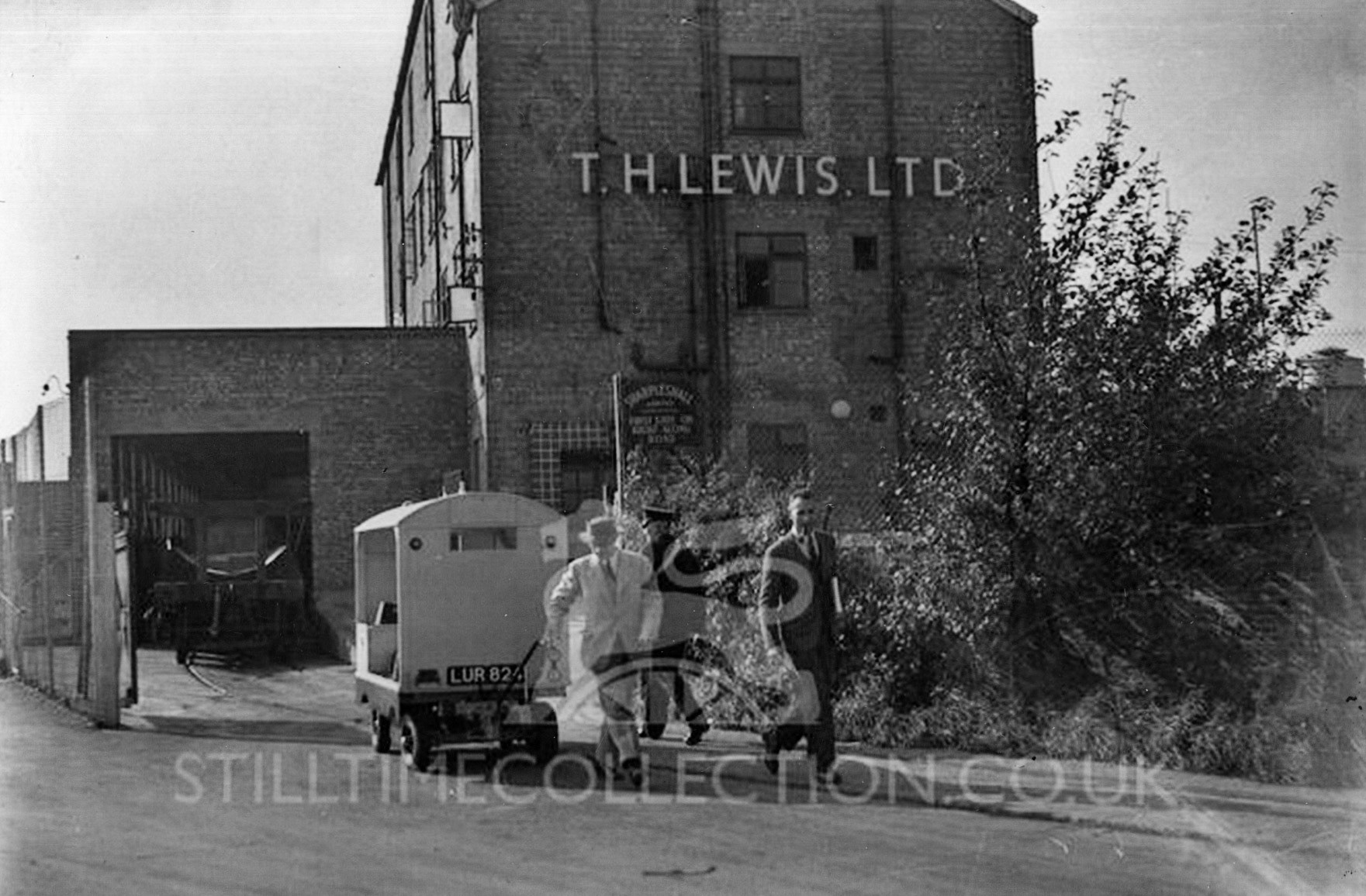 1950s? TH Lewis. (Courtesy Dave Fane)