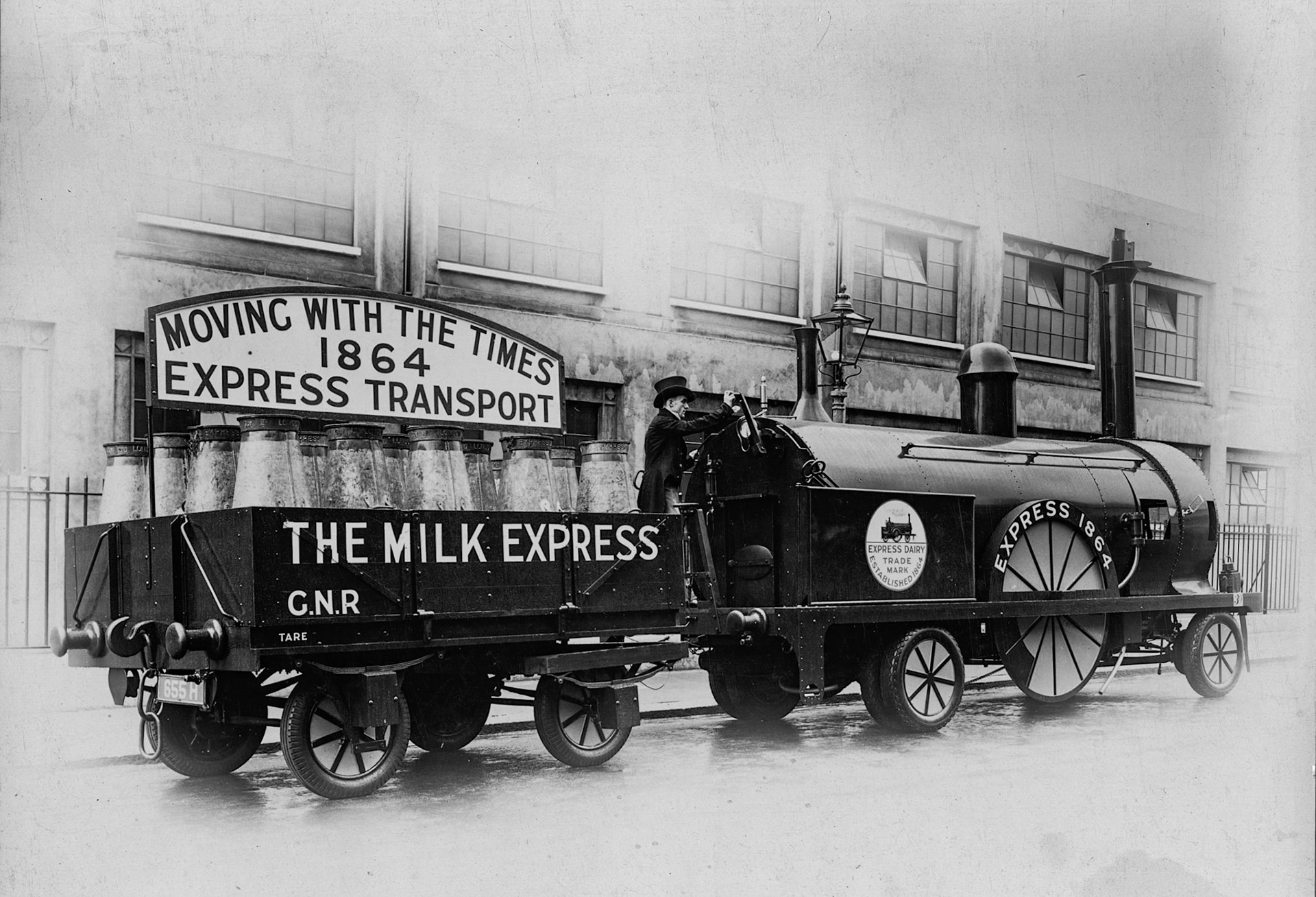 1933 Express exhibition vehicle outside Cricklewood Dairy in Claremont Road. (Courtesy Paul Smith)