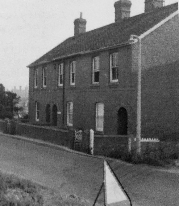 1990's Faringdon. Houses in Station Road (Park Road now) just before demolition. These three houses were known as Lyndhurst, Lorraine and Glen View. From 1946 they were owned by Express Dairy and occupied by Mr & Mrs Harold Turner; Nurse Chapman; followed by Mr & Mrs Allen; Mr & Mrs Fred Rogers. In the 1970's two of the houses were converted into four flats. The site is now part of a car park for the factory estate. (Courtesy Memories of Faringdon FB Group)