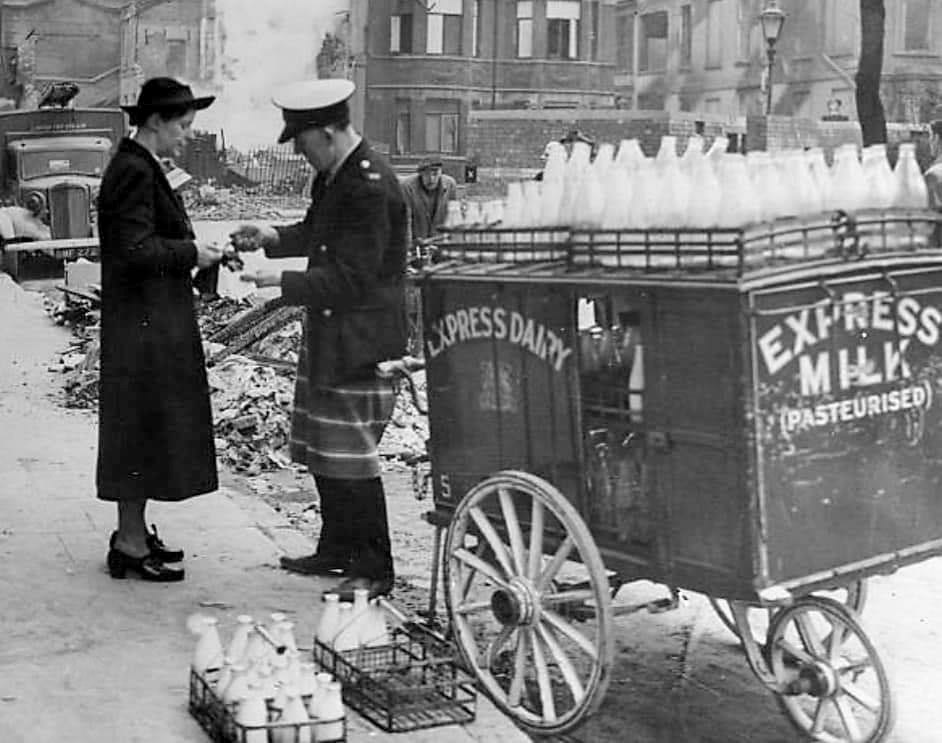 1940's wartime milk delivery in London. (Courtesy Aamir Razaq)