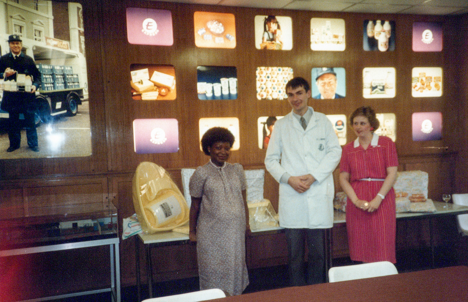 1983 Expectant mum Gladys leaving Express Morden-Gladys, Peter Roper and Gay Waterman