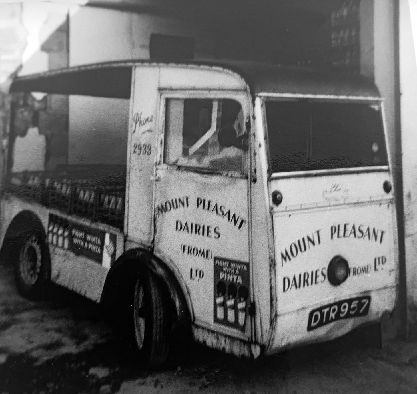 1960's? "Old Morison BM Electricar at Frome Depot, just after Hunt's Dairies took over" (Courtesy Jeremy Pike)