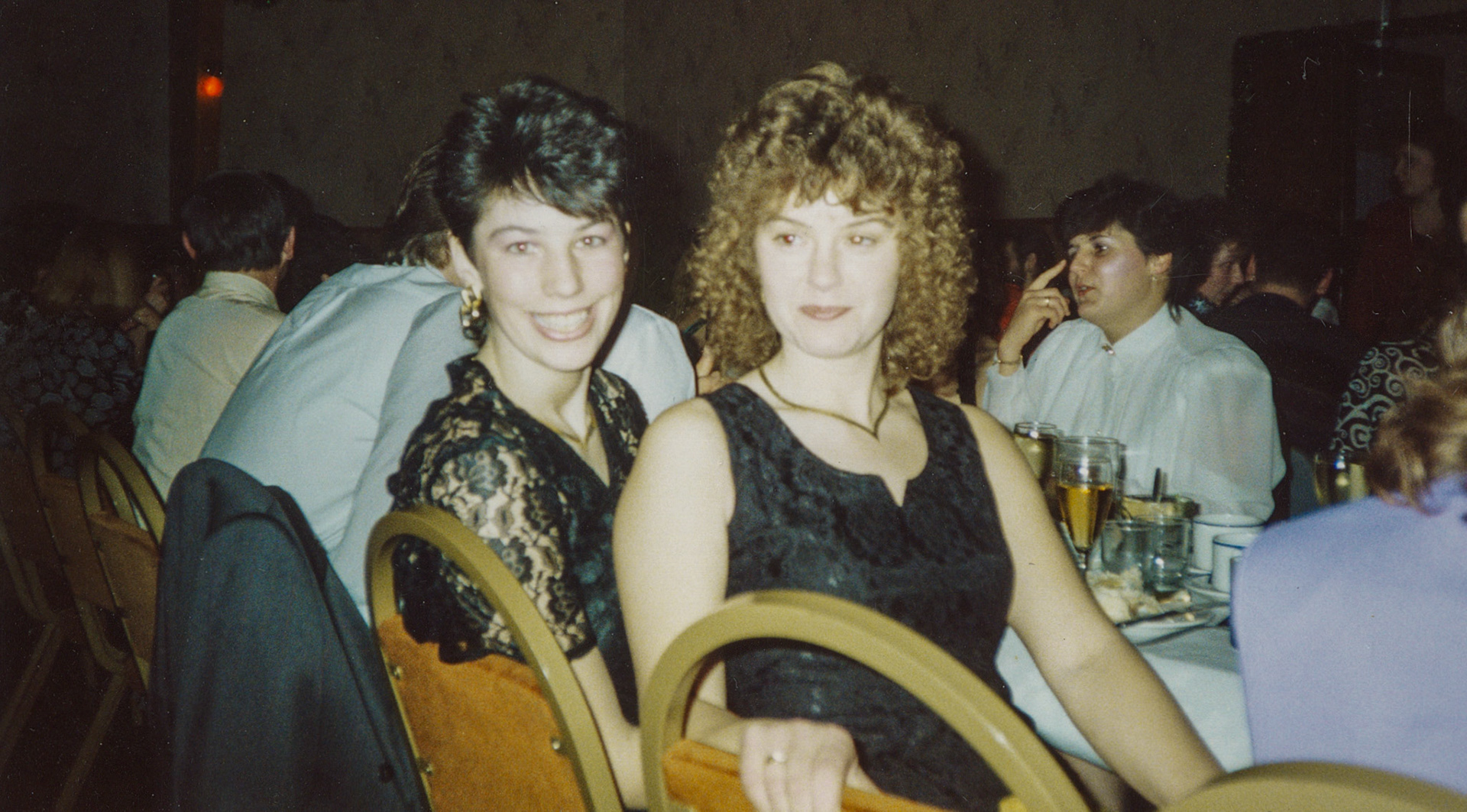 1992 Honiton Last Dinner-Dance, 4th January: Peta Wakeham and Wendy Hawker (Courtesy Wendy Hawker)