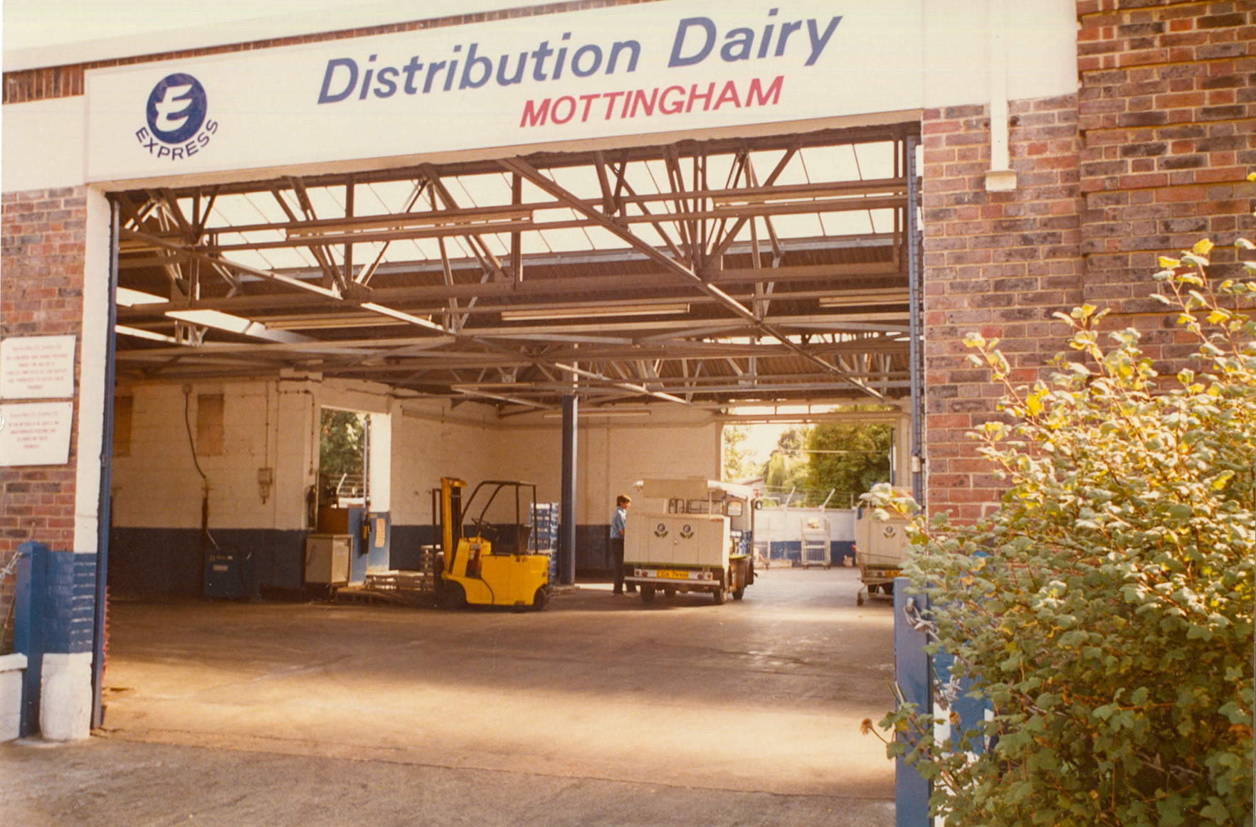 1980s Mottingham Depot. (Picture by Reg Ball, on loan from Colin Bristow)